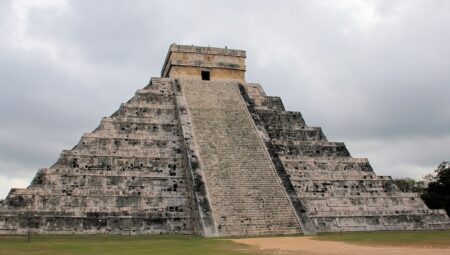 Mayalar, Tutulmalar Sırasında Güneş Tanrısı için Kan Döküyordu