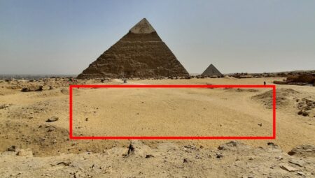 Piramitlerin Yakınında L Şeklinde Gizemli Bir Yapı Bulundu