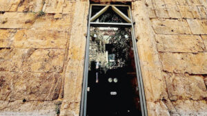 2 bin yıllık Roma kulesine ‘plaza kapısı’ taktılar