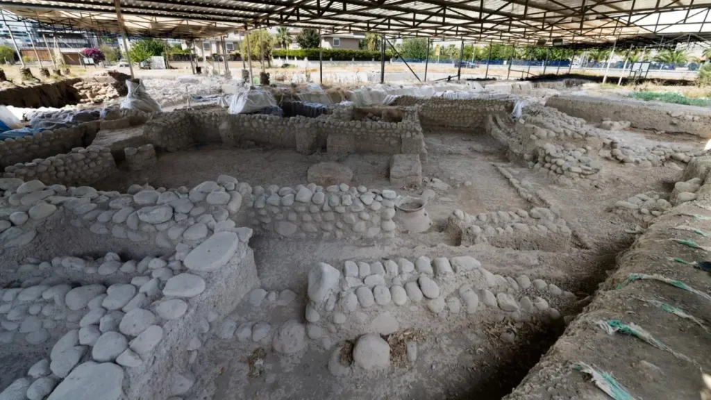 İzmir’in Troya’sı: Yassıtepe’den zenginliğin izleri çıktı